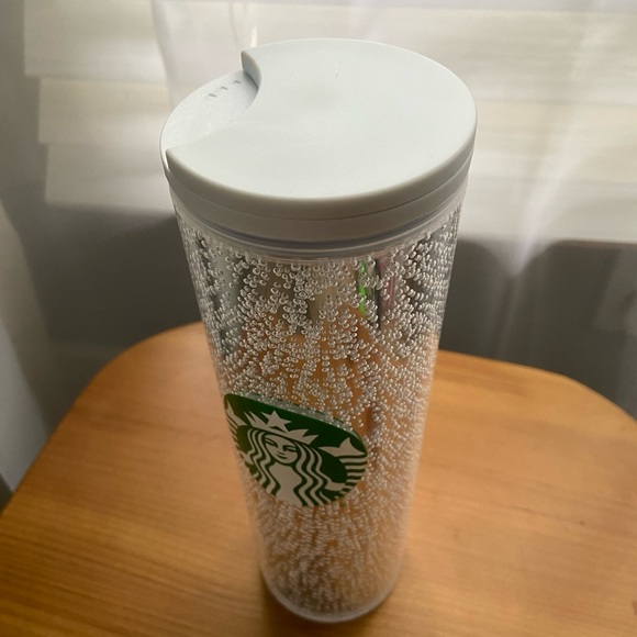 STARBUCKS Holiday 2020 Silver Bubbles Hot
Tumbler Cup Christmas 16 oz White new - Picture 2 of 5
